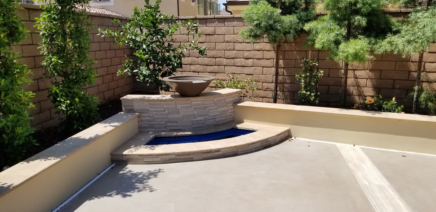 Smooth Stucco Low Planter — 4